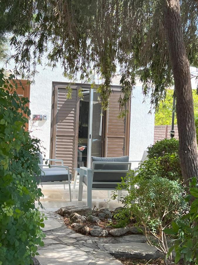 Ferienhaus Aphrodite's Gardens Entire Townhouse 400 M To The Sea *